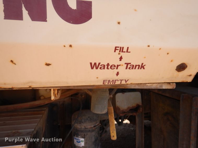 image for item IQ9629 2000 Mack MR688S  pump truck
