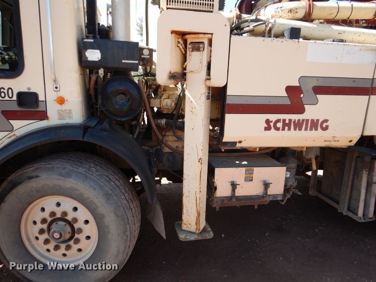 image for item IQ9629 2000 Mack MR688S  pump truck