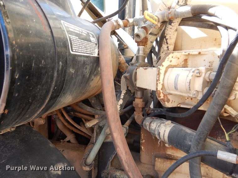 image for item IQ9629 2000 Mack MR688S  pump truck