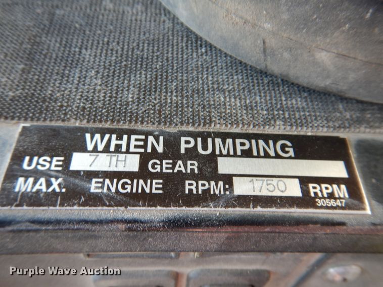 image for item IQ9629 2000 Mack MR688S  pump truck