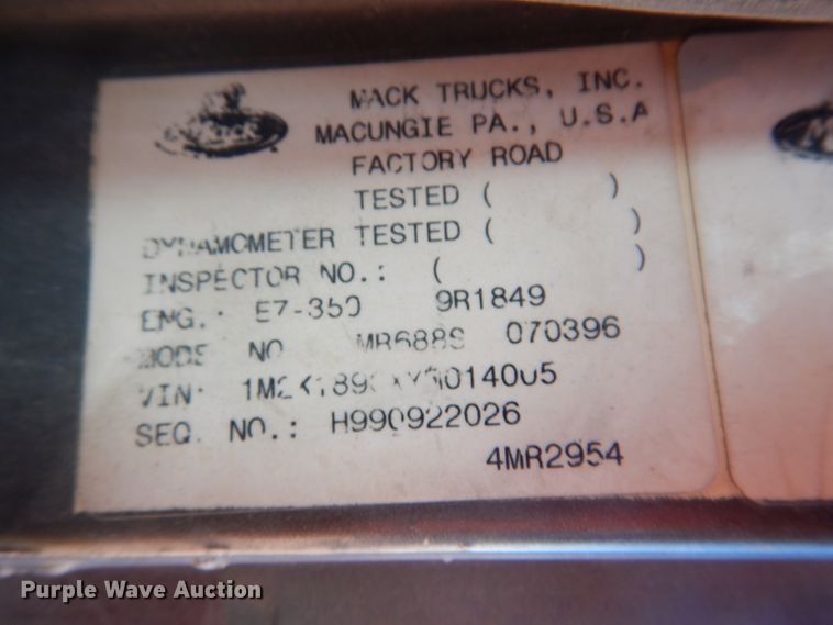 image for item IQ9629 2000 Mack MR688S  pump truck