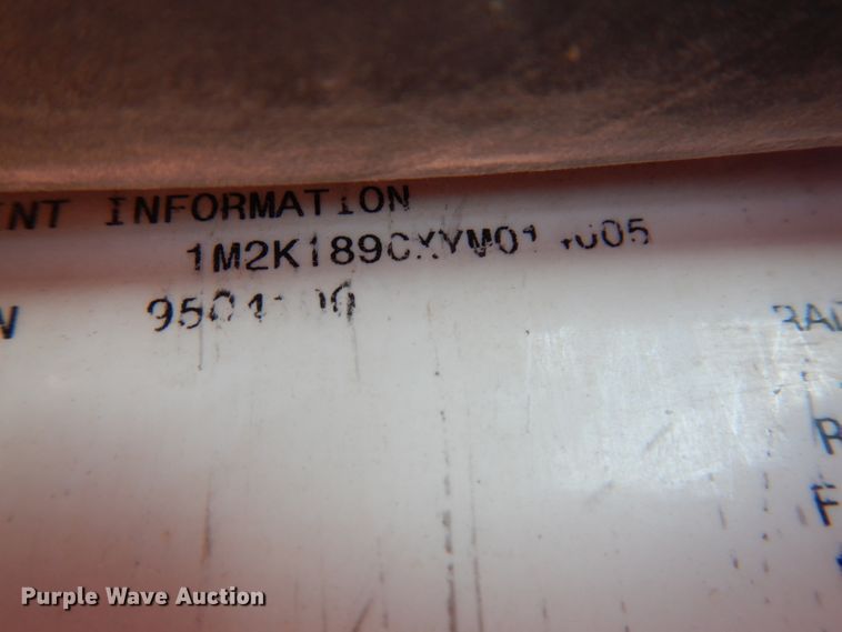 image for item IQ9629 2000 Mack MR688S  pump truck