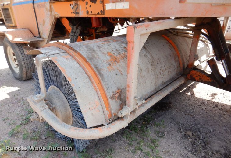 image for item IQ9630 1998 Broce RJ350  broom