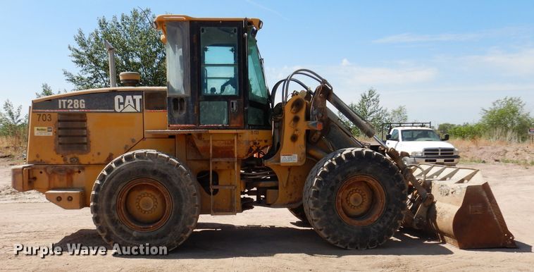 image for item IQ9633 1997 Caterpillar IT28G  wheel loader