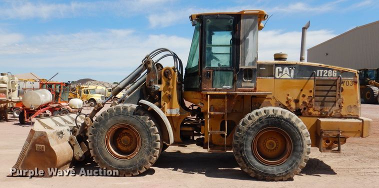 image for item IQ9633 1997 Caterpillar IT28G  wheel loader