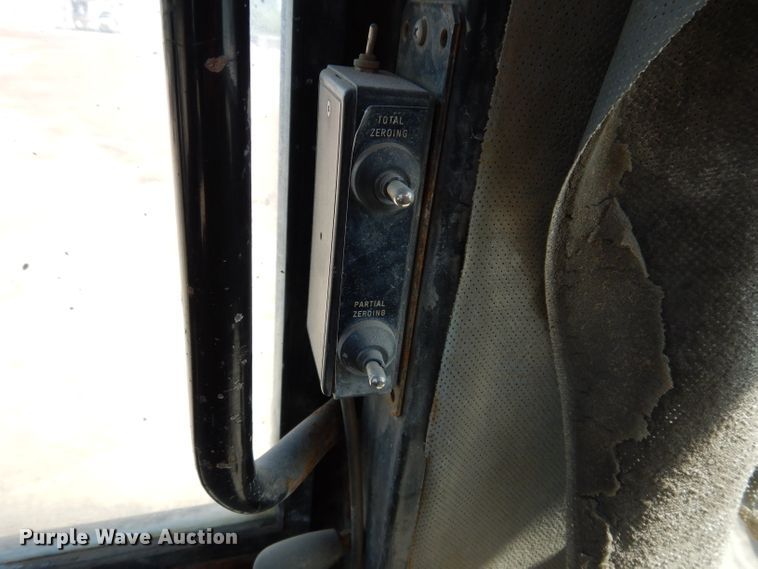 image for item IQ9633 1997 Caterpillar IT28G  wheel loader