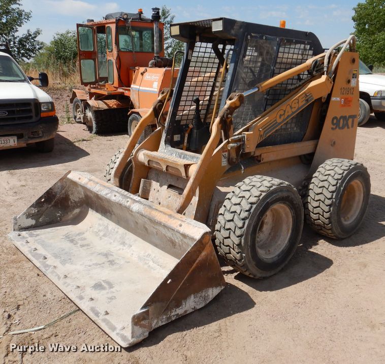 image for item IQ9635 1997 Case 90XT  skid steer loader