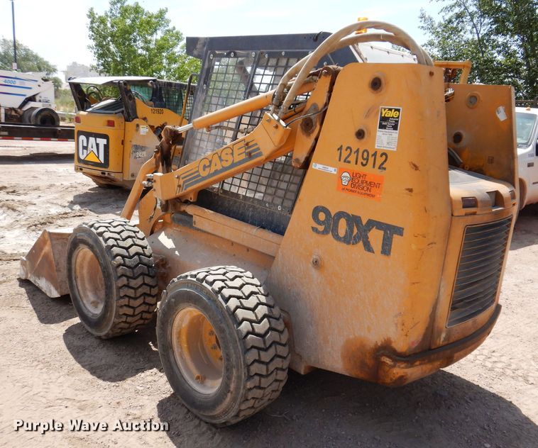 image for item IQ9635 1997 Case 90XT  skid steer loader
