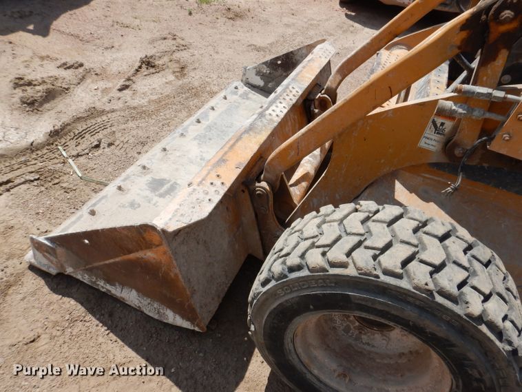 image for item IQ9635 1997 Case 90XT  skid steer loader