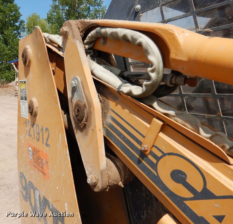 image for item IQ9635 1997 Case 90XT  skid steer loader