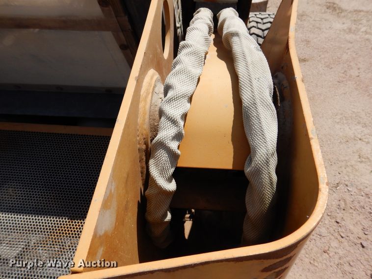 image for item IQ9635 1997 Case 90XT  skid steer loader