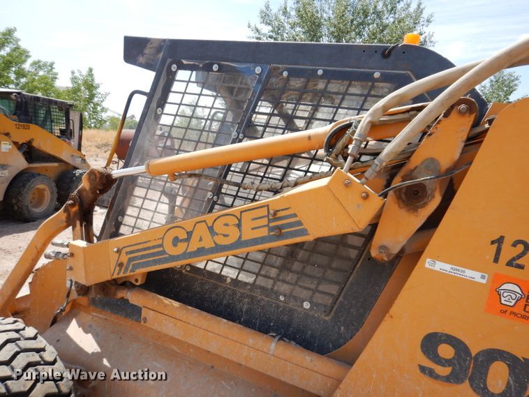 image for item IQ9635 1997 Case 90XT  skid steer loader
