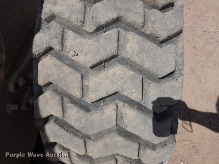 image for item IQ9635 1997 Case 90XT  skid steer loader