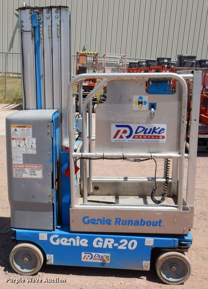 image for item IQ9642 2013 Genie GR20  vertical lift