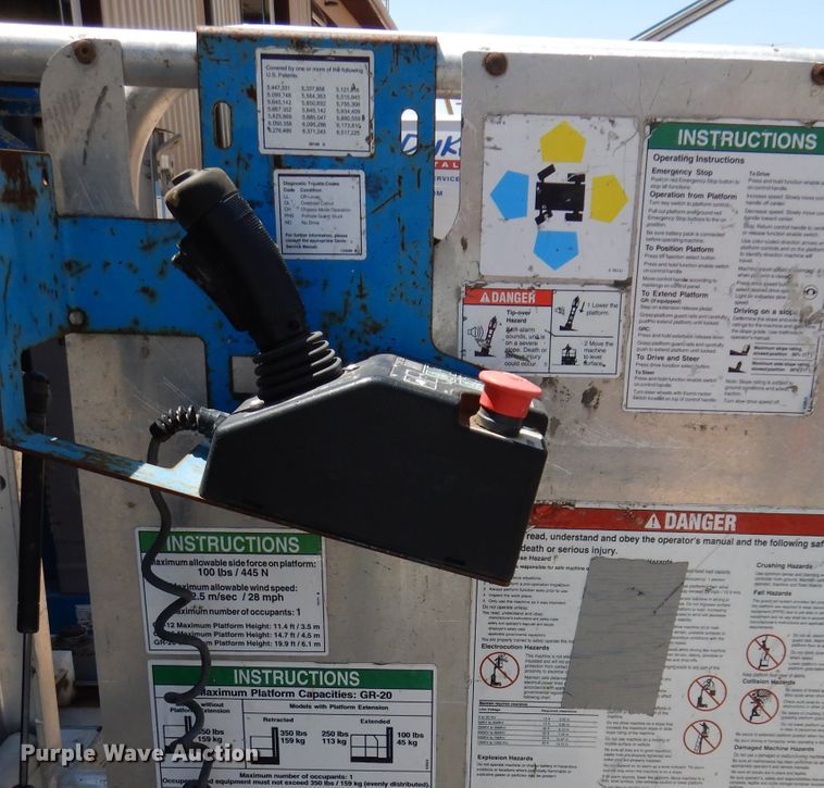 image for item IQ9642 2013 Genie GR20  vertical lift