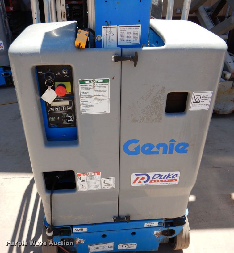 image for item IQ9642 2013 Genie GR20  vertical lift