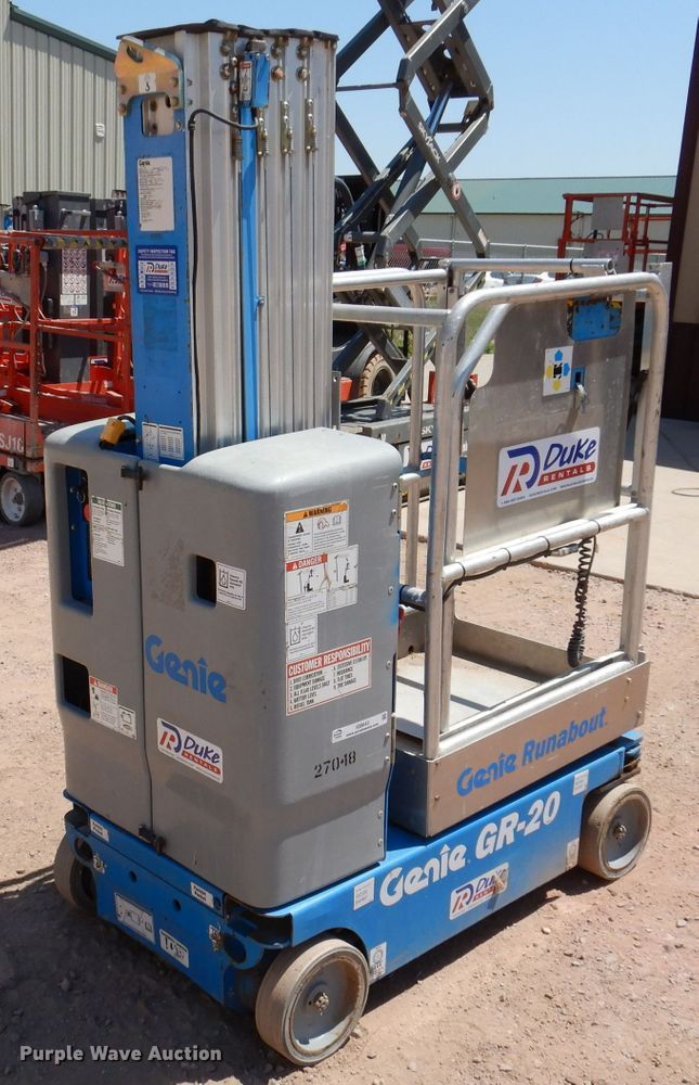image for item IQ9643 2013 Genie GR20  vertical lift