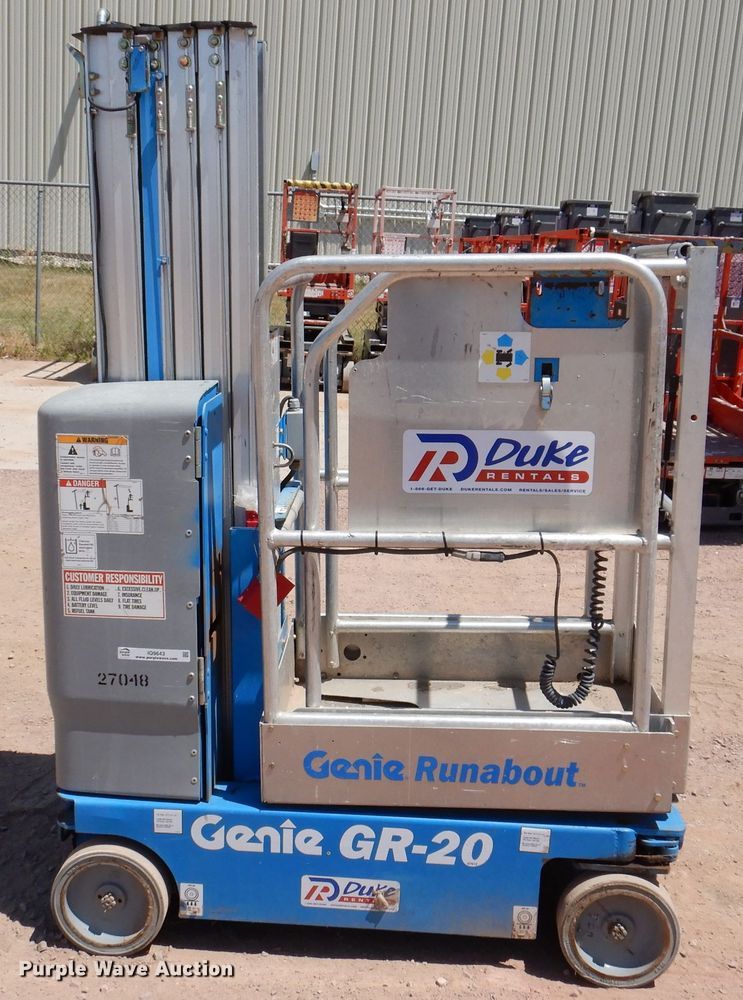 image for item IQ9643 2013 Genie GR20  vertical lift