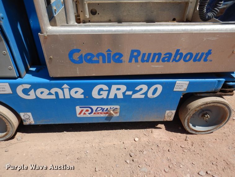 image for item IQ9643 2013 Genie GR20  vertical lift
