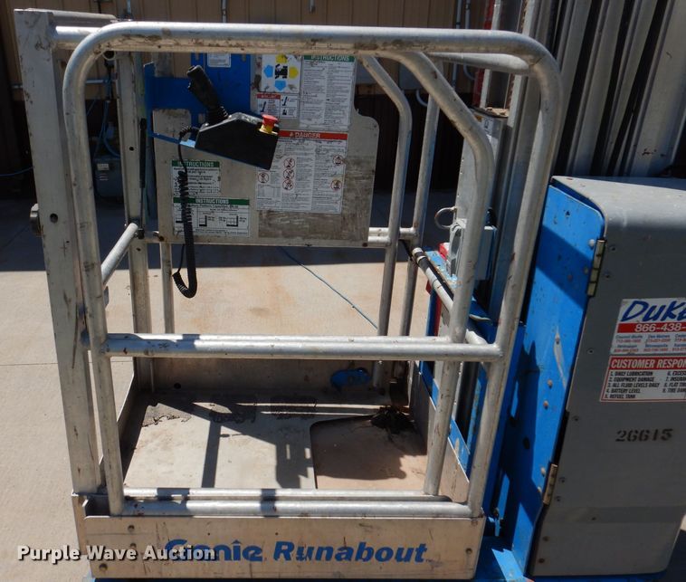 image for item IQ9644 2013 Genie GR20  vertical lift