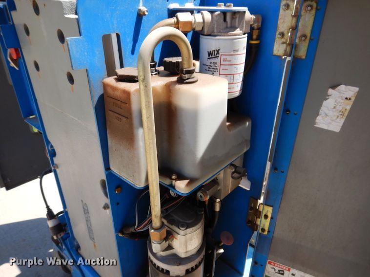 image for item IQ9644 2013 Genie GR20  vertical lift