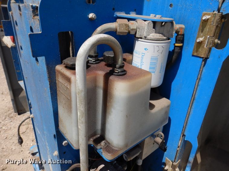 image for item IQ9645 2013 Genie GR20  vertical lift