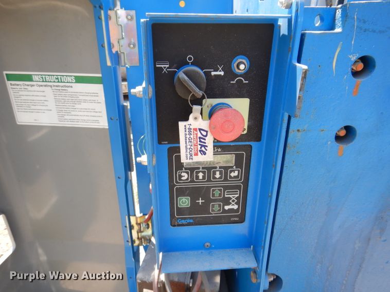 image for item IQ9646 2013 Genie GR20  vertical lift