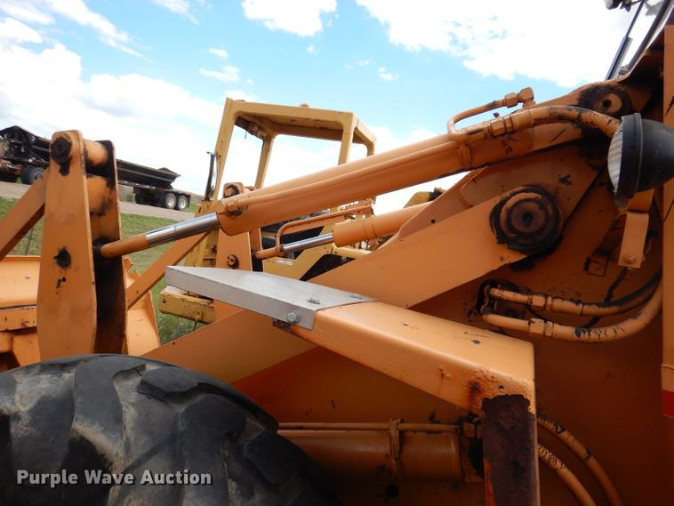 image for item IQ9647 1981 Case W20  wheel loader