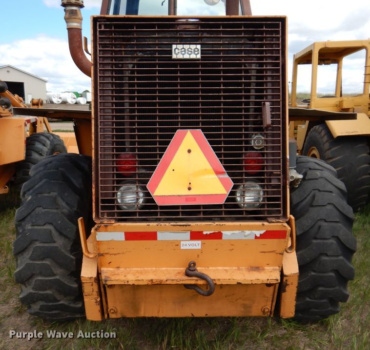 image for item IQ9647 1981 Case W20  wheel loader