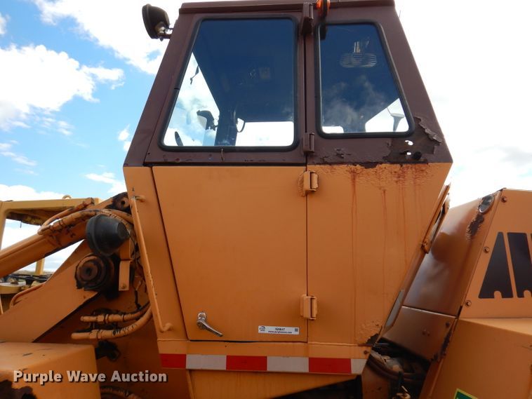 image for item IQ9647 1981 Case W20  wheel loader