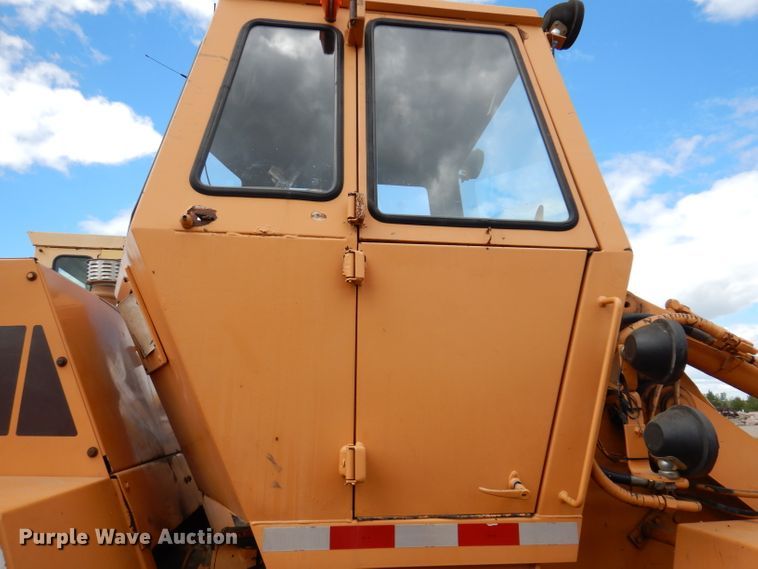 image for item IQ9648 1981 Case W20  wheel loader