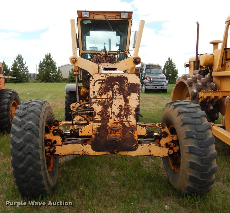 image for item IQ9649 1987 Champion 740A  motor grader