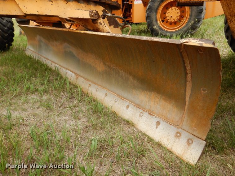 image for item IQ9649 1987 Champion 740A  motor grader