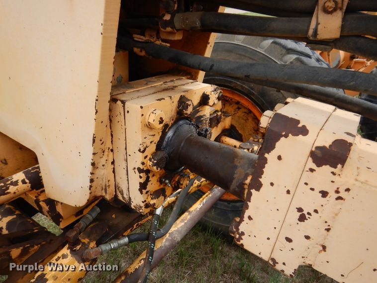 image for item IQ9649 1987 Champion 740A  motor grader