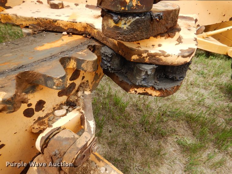 image for item IQ9649 1987 Champion 740A  motor grader