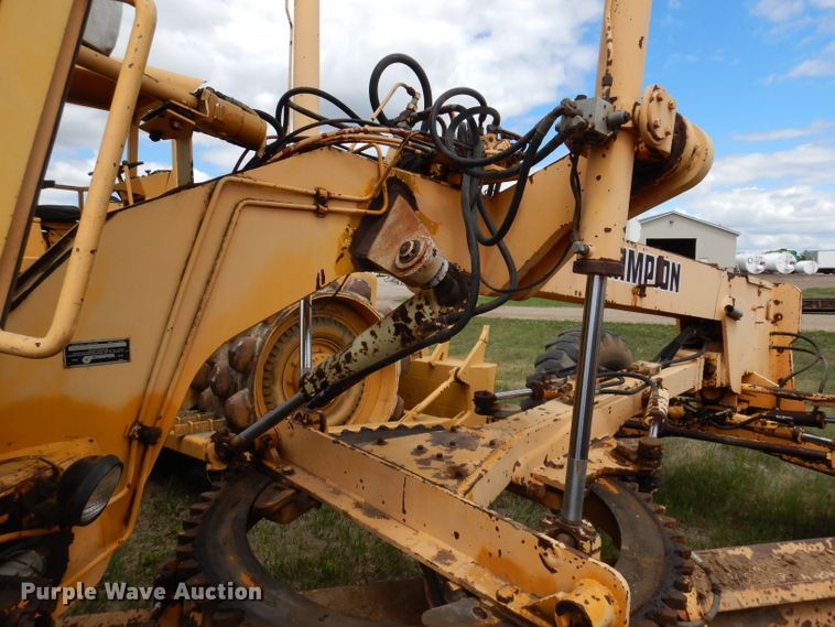 image for item IQ9649 1987 Champion 740A  motor grader