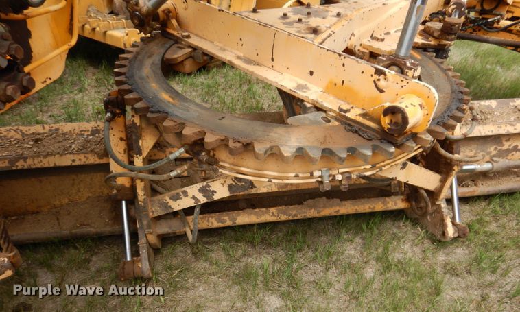 image for item IQ9649 1987 Champion 740A  motor grader