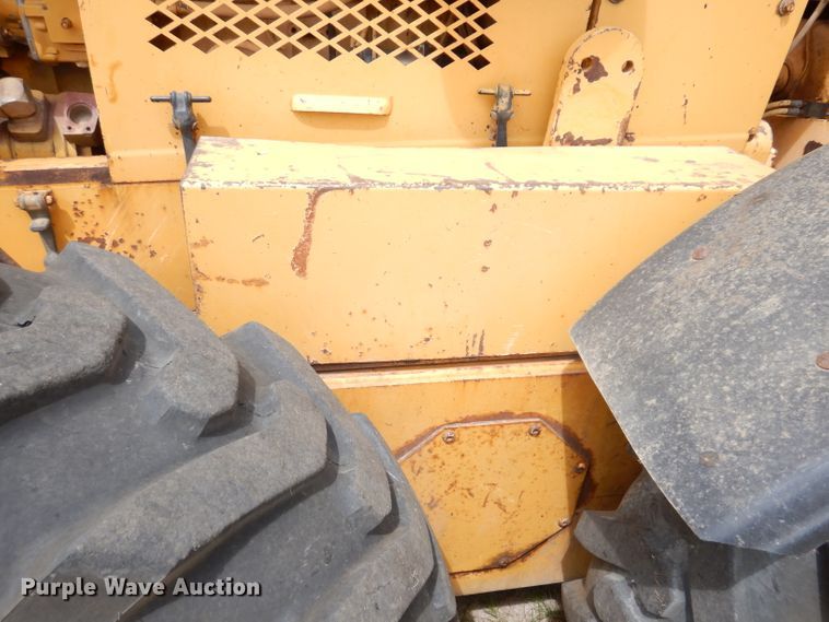 image for item IQ9649 1987 Champion 740A  motor grader