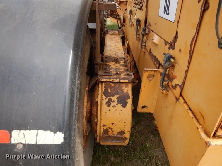 image for item IQ9649 1987 Champion 740A  motor grader