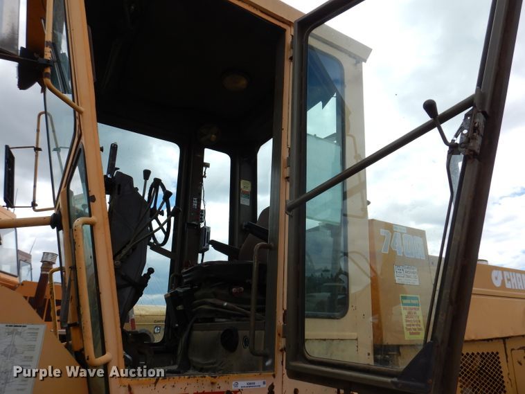 image for item IQ9649 1987 Champion 740A  motor grader