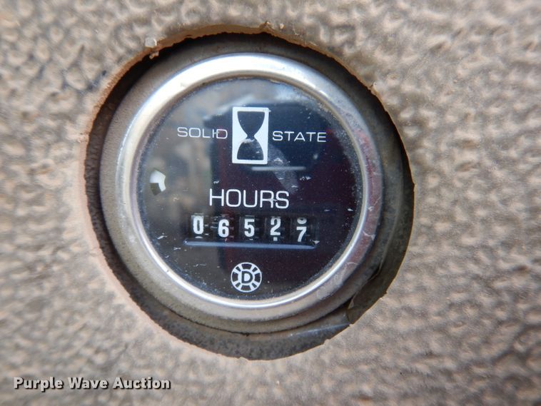 image for item IQ9649 1987 Champion 740A  motor grader