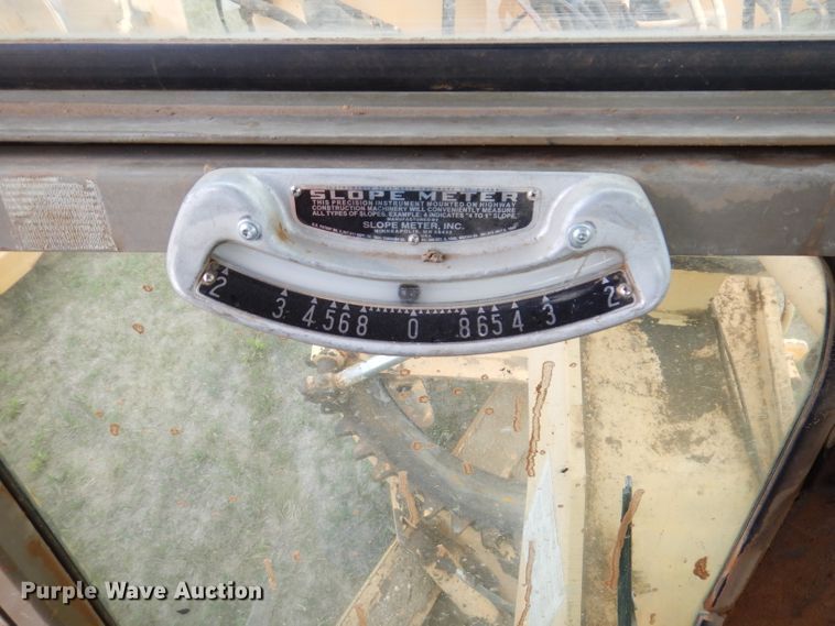 image for item IQ9649 1987 Champion 740A  motor grader