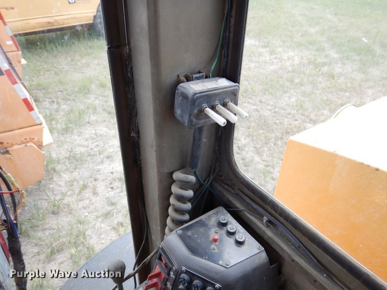 image for item IQ9649 1987 Champion 740A  motor grader