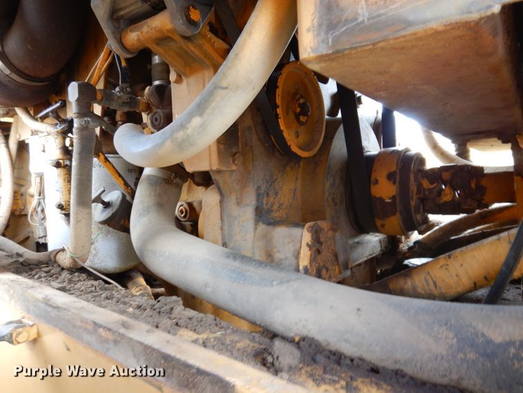 image for item IQ9649 1987 Champion 740A  motor grader