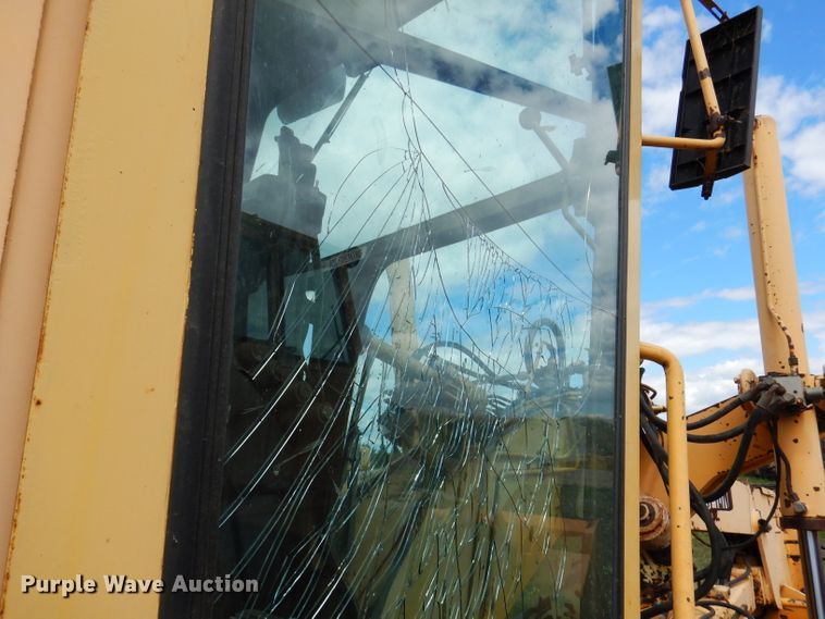 image for item IQ9649 1987 Champion 740A  motor grader