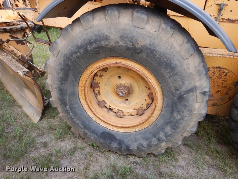 image for item IQ9649 1987 Champion 740A  motor grader