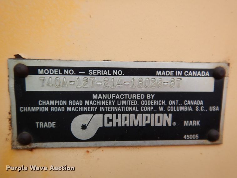 image for item IQ9649 1987 Champion 740A  motor grader