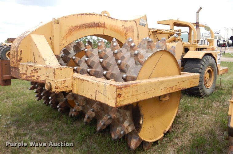 image for item IQ9651 1973 Caterpillar 613  single drum roller