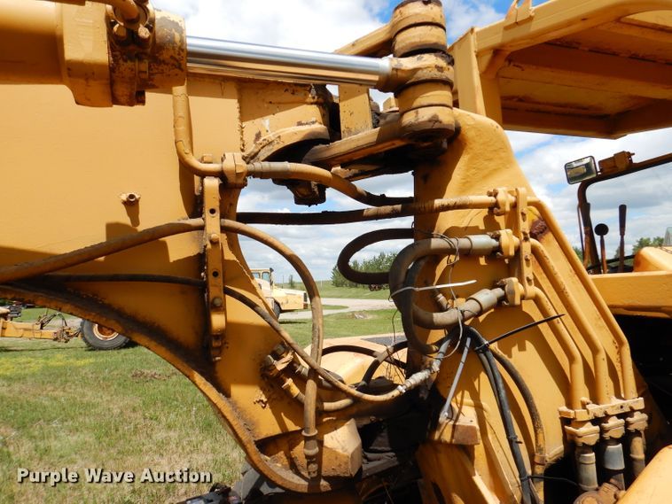 image for item IQ9651 1973 Caterpillar 613  single drum roller