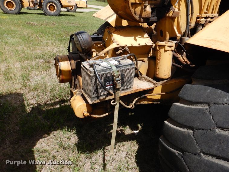 image for item IQ9651 1973 Caterpillar 613  single drum roller